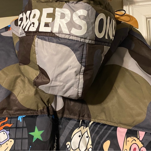 Nickelodeon members only jacket size L - Picture 6 of 6